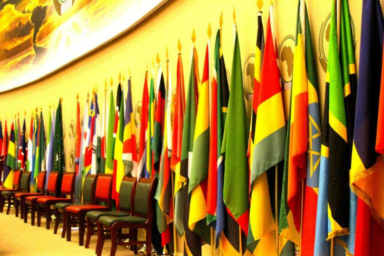 Investissements directs étrangers . Le Canada de retour sur le continent africain 